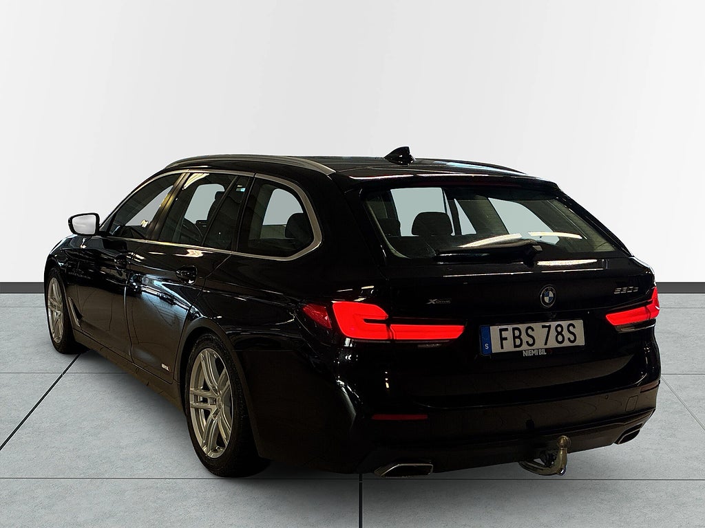 BMW 530e xDrive Touring MOMS Drag HiFi Värmare Navi Kamera S&V