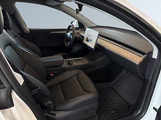 Tesla Model Y Long Range AWD Long RangeS&V/Värmepump/Pano/Kamera/MOMS – bild 10