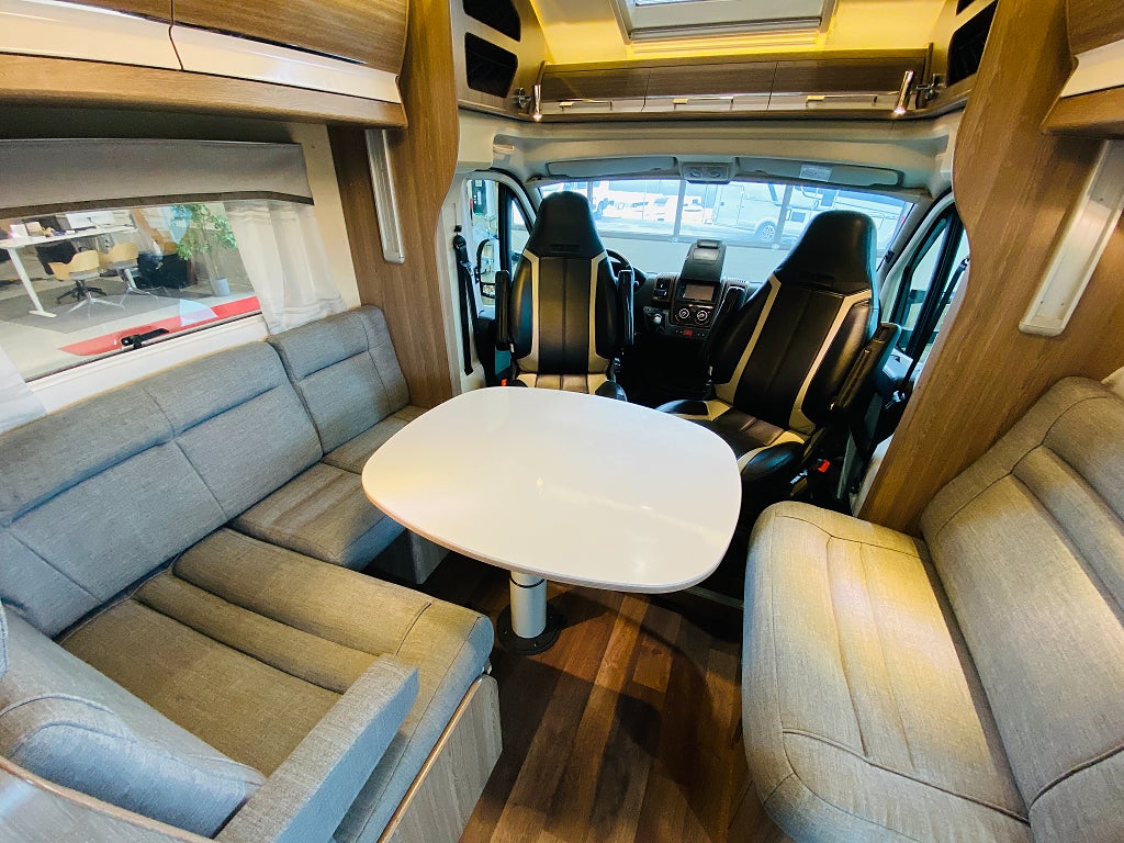 Kabe TMX 780 LB /AC bodel/Dragkrok/Solcell/Automat 150hk/Ugn/Taksäng - Kabe