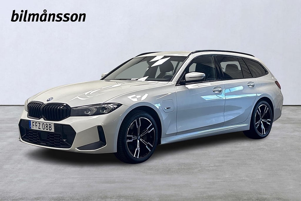 BMW 330e xDrive Touring M-Sport