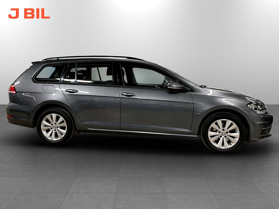 Bild på Volkswagen Golf Sportscombi Base 1.6 TDI 116hk Aut - CARPLAY, P-SENSORER