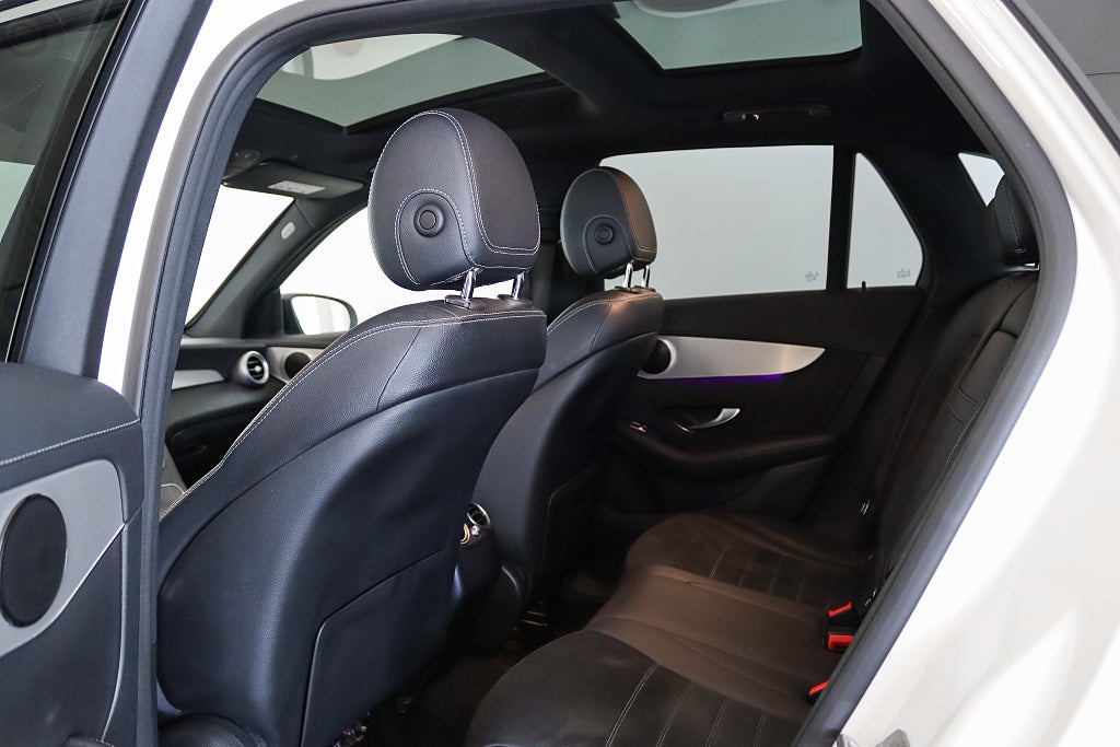 Mercedes-Benz GLC 200 4MATIC AMG Night Pano Cockpit Värmare Kamera Drag