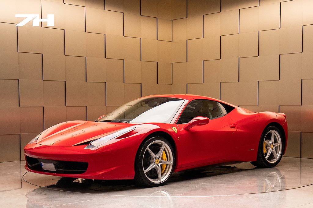 Ferrari 458 Italia DCT 570hk Svensksåld / Kolfiber / Unikum /