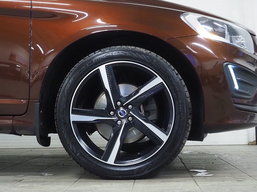 Volvo XC60 Polestar D5 AWD 230hk Black R R-Design Se Utrustning! 2015