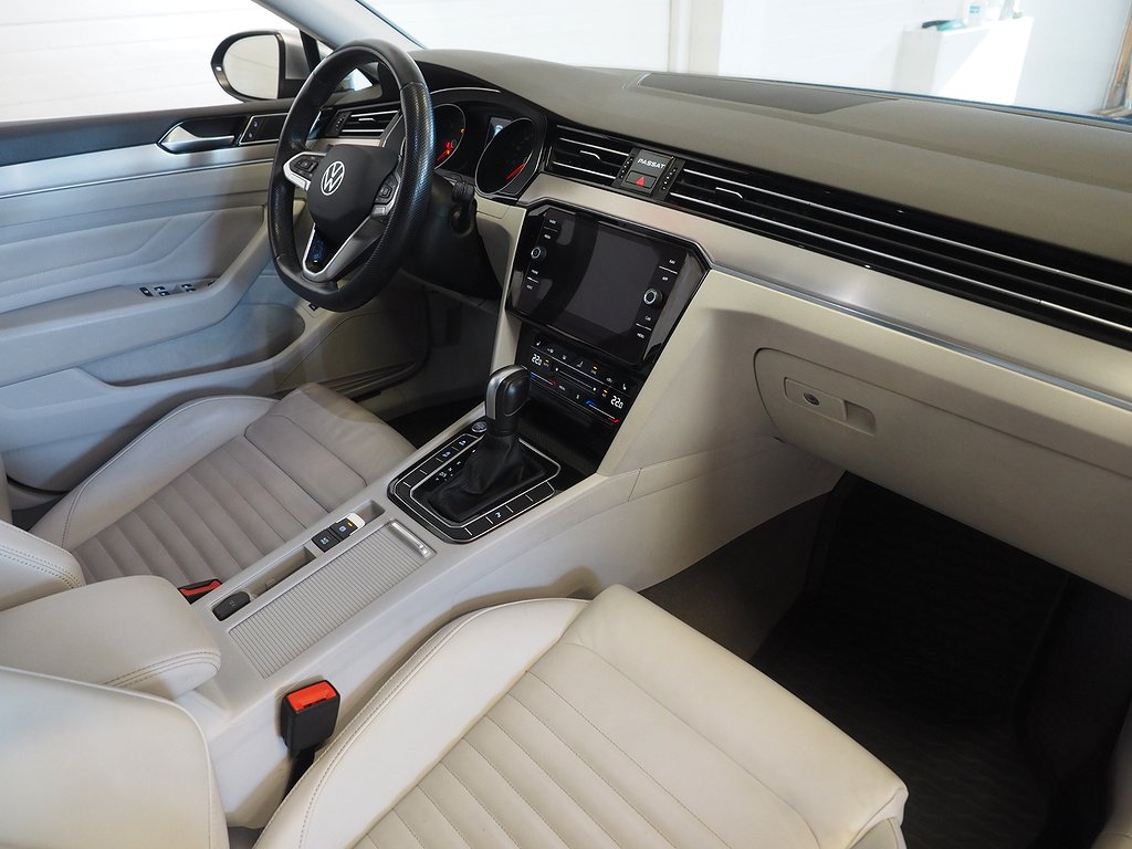 Volkswagen Passat Alltrack TDI 200hk 4M |Drag|D-värm|Navi| 2023
