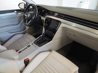 Kombi Volkswagen Passat 9 av 20