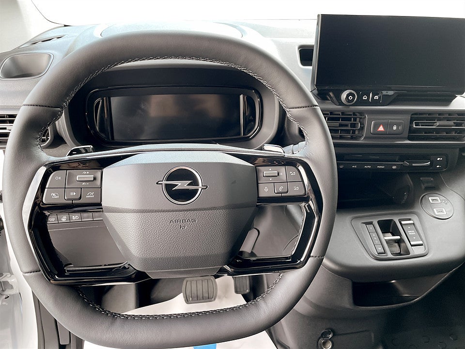 Bild på Opel Combo Elite+ 130hk Aut L2 - EDITION! VÄRMARE & DRAGKROK INGÅR