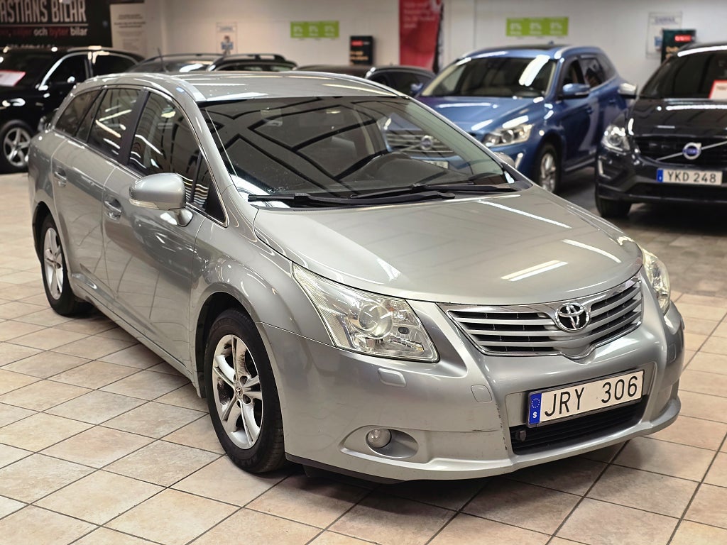Toyota Avensis Kombi 1.8 Valvematic Business 147Hk Välvårdad