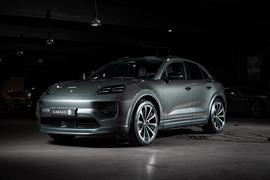 Porsche Macan 4 Electric / MOMS / 400mil
