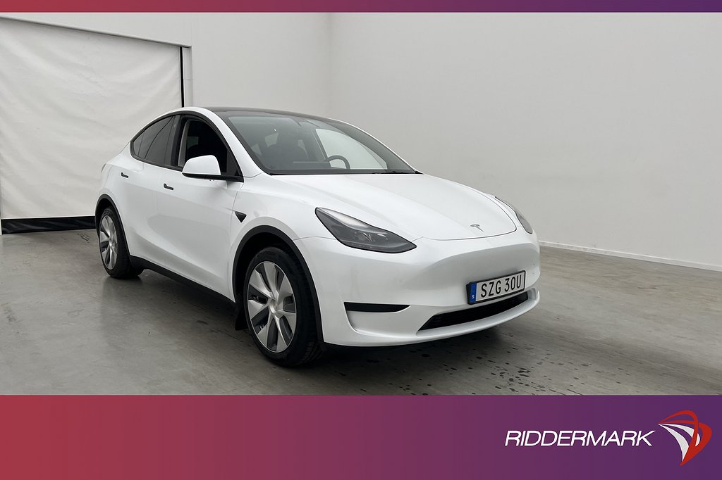 Tesla Model Y Standard Range Dragkrok Autopilot Svensksåld