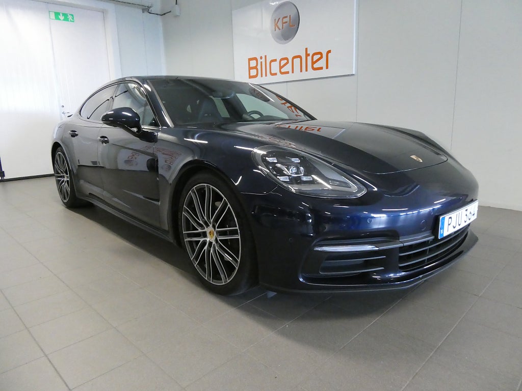 Porsche Panamera 4 PDK 330HK SportChrono-360-Kolfiber-Luft-BOSE-SoV