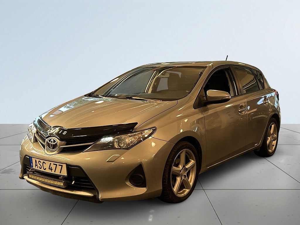 Toyota Auris 1.4 D-4D Life Motorvärmare/SoV/Fhåll/AC