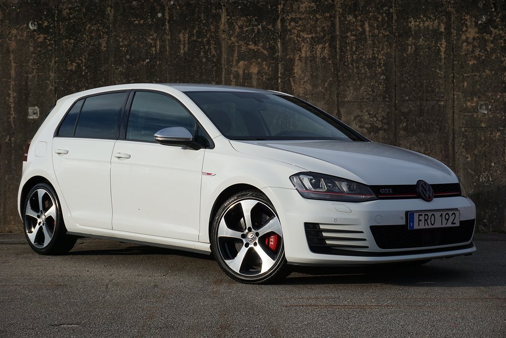 Volkswagen Golf  GTI Performance|Steg1|Dynaudio|300hk|PDC| 