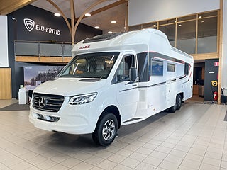 Husbil-halvintegrerad Kabe TMX 880 LQB