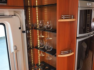 Husbil-halvintegrerad Concorde Charisma 890 LS 15 av 31