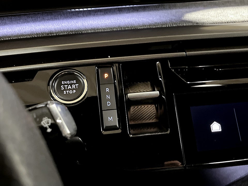 Bild på Peugeot 5008 GT Hybrid 145hk Aut 7-SITS B-KAMERA CARPLAY