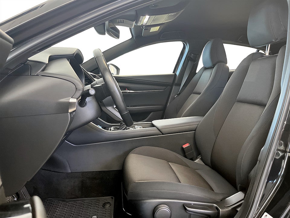Bild på Mazda 3 Sky 2.0 SKYACTIV-G M 150hk B-KAMERA CARPLAY NAVI