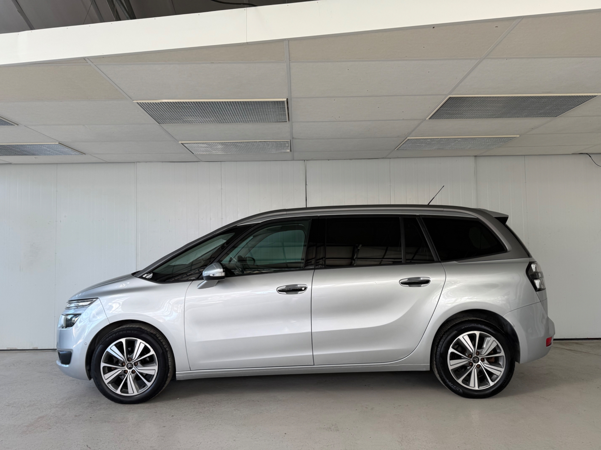 Citroen Grand C4 Picasso 2016, bild 2/47