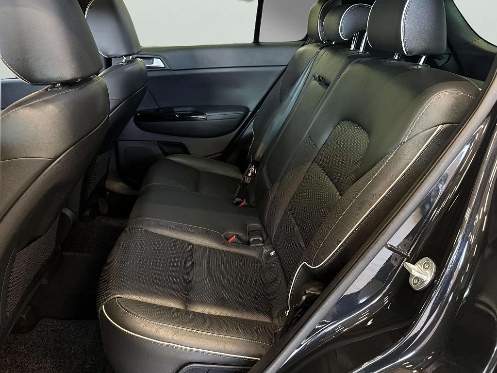 Kia Sportage 2.0 CRDi AWD GT-Line Executive 1 Ägare *12 mån garanti* - miniatyr 16