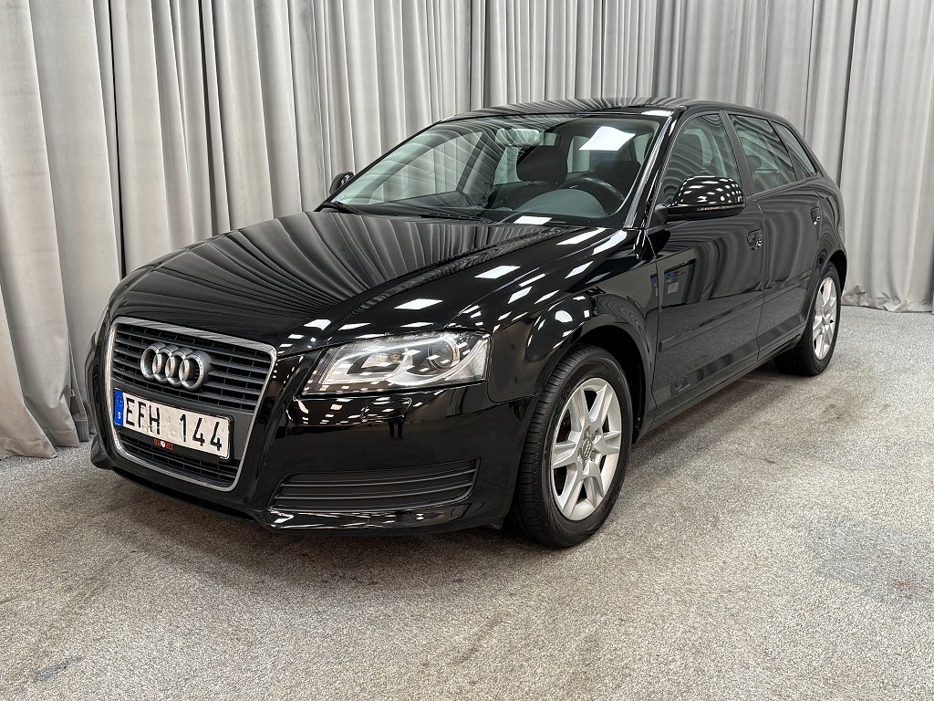 Audi A3 1.6 TDI 105HK Sportback Aut Farthållare/Nyservad
