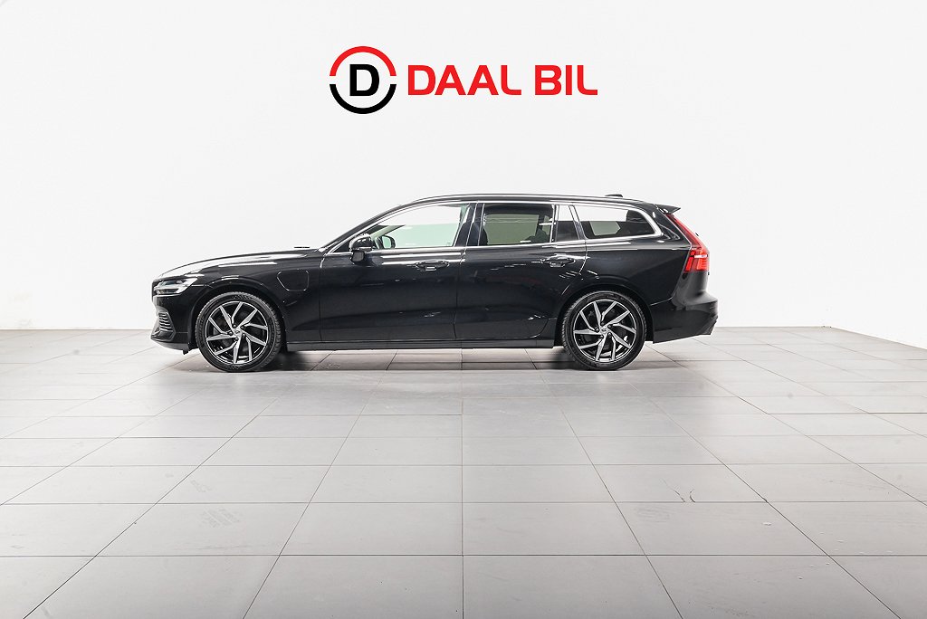 Volvo V60 RECHARGE T6 AWD 340HK PANORAMA VOC KAMERA NAVI 