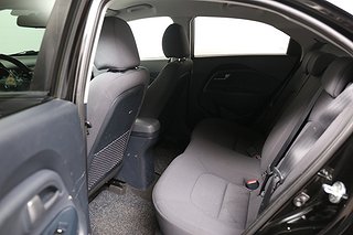 Halvkombi Kia Rio 20 av 21