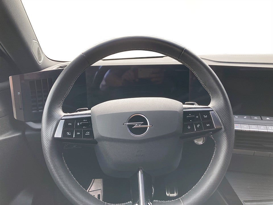 Bild på Opel Astra ST GS 1.2 PT 130hk Aut B-KAMERA CARPLAY