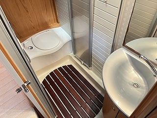 Husbil-integrerad Bürstner AVIANO I 684 P 18 av 22