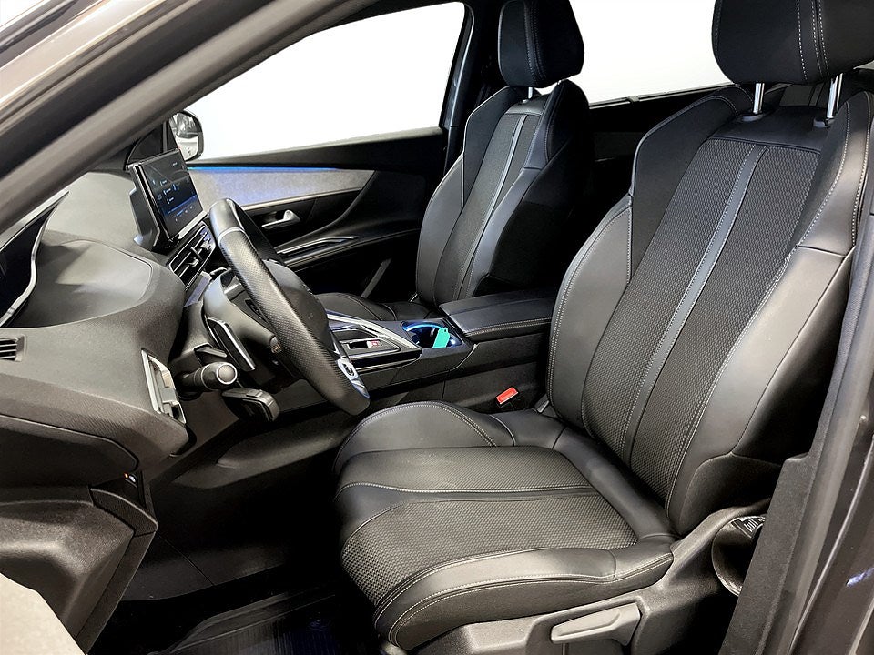 Bild på Peugeot 5008 GT 1.2 PT 130hk Aut - B-KAMERA, CARPLAY