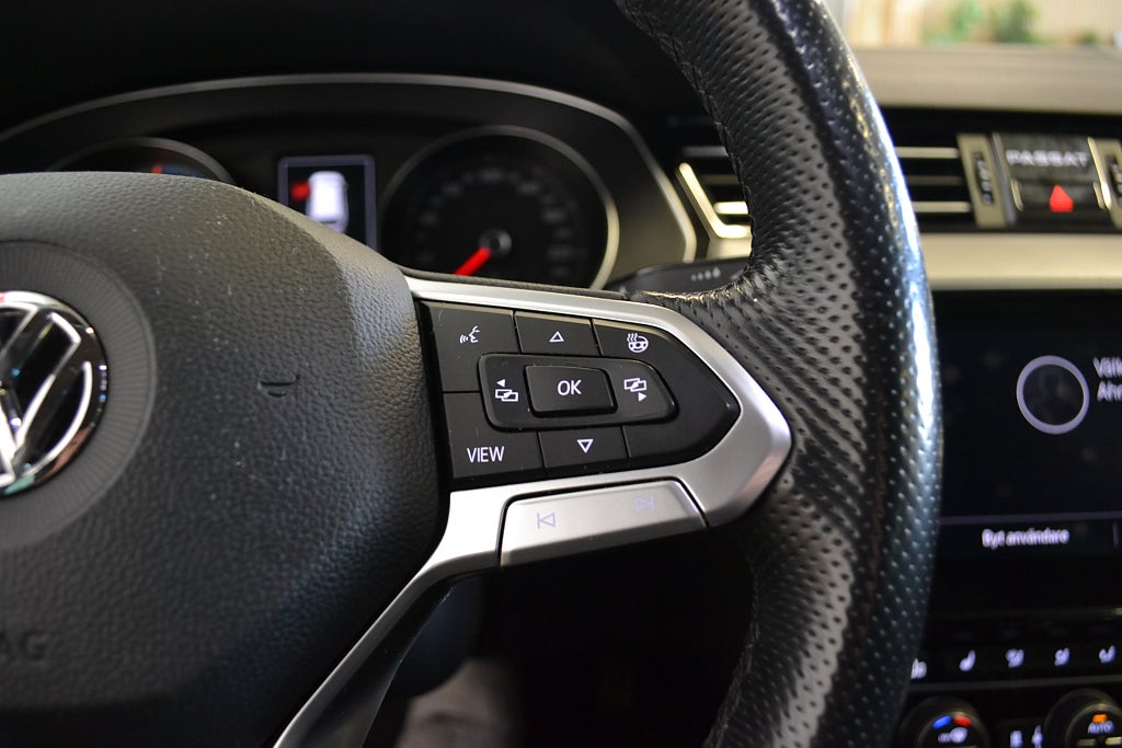 Volkswagen Passat Sportscombi GTE Plug-in Kamera Drag Värmare Navi IQ 2020