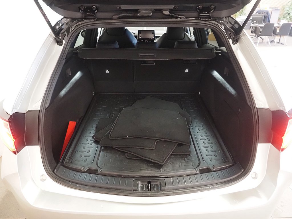 Toyota Corolla Touring Sports Hybrid e-CVT GR Sport Drag 2021