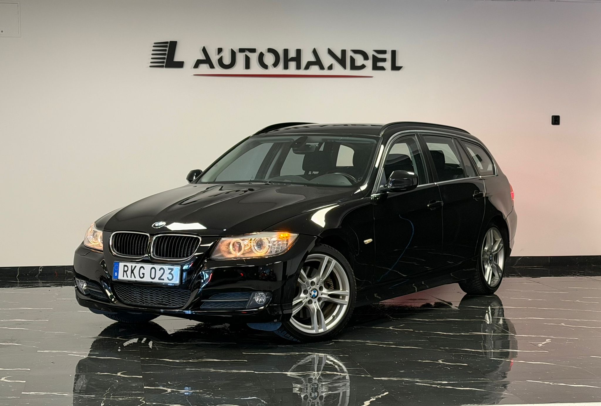 BMW 330