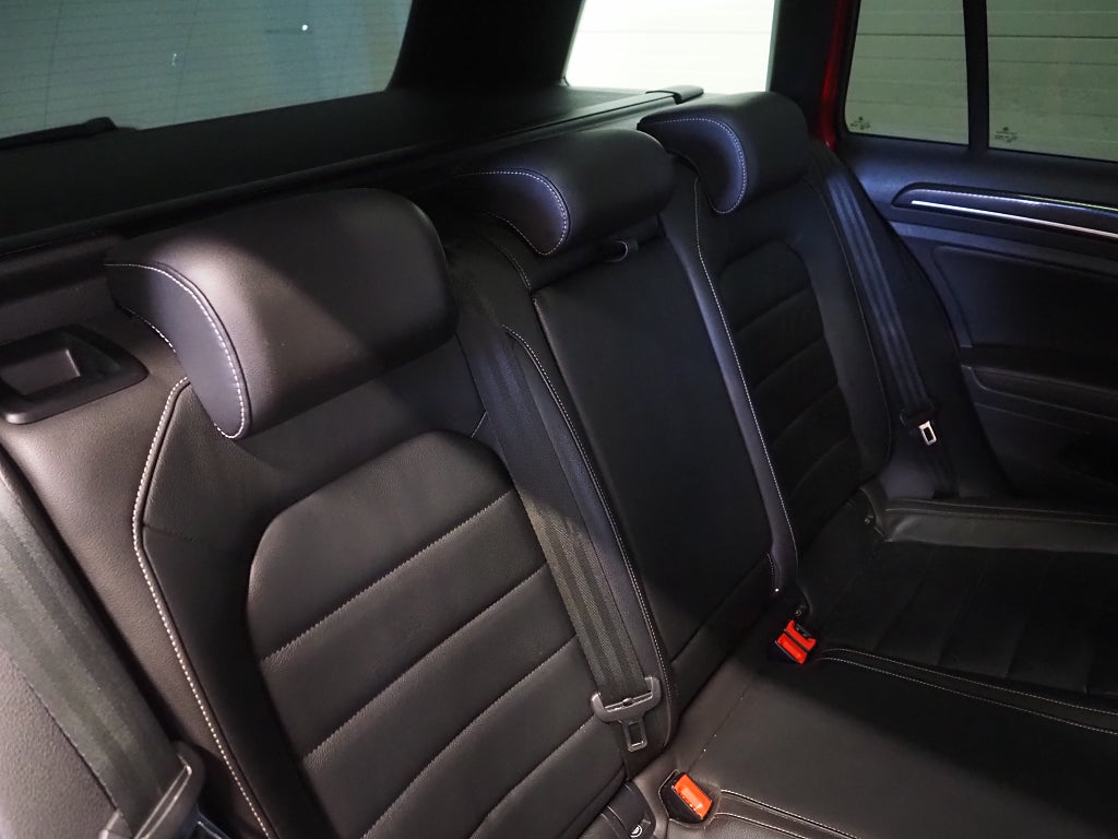 Volkswagen Golf SC R 2.0 TSI 300hk DSG 4M | Pano | Skinn | Dynaudio |