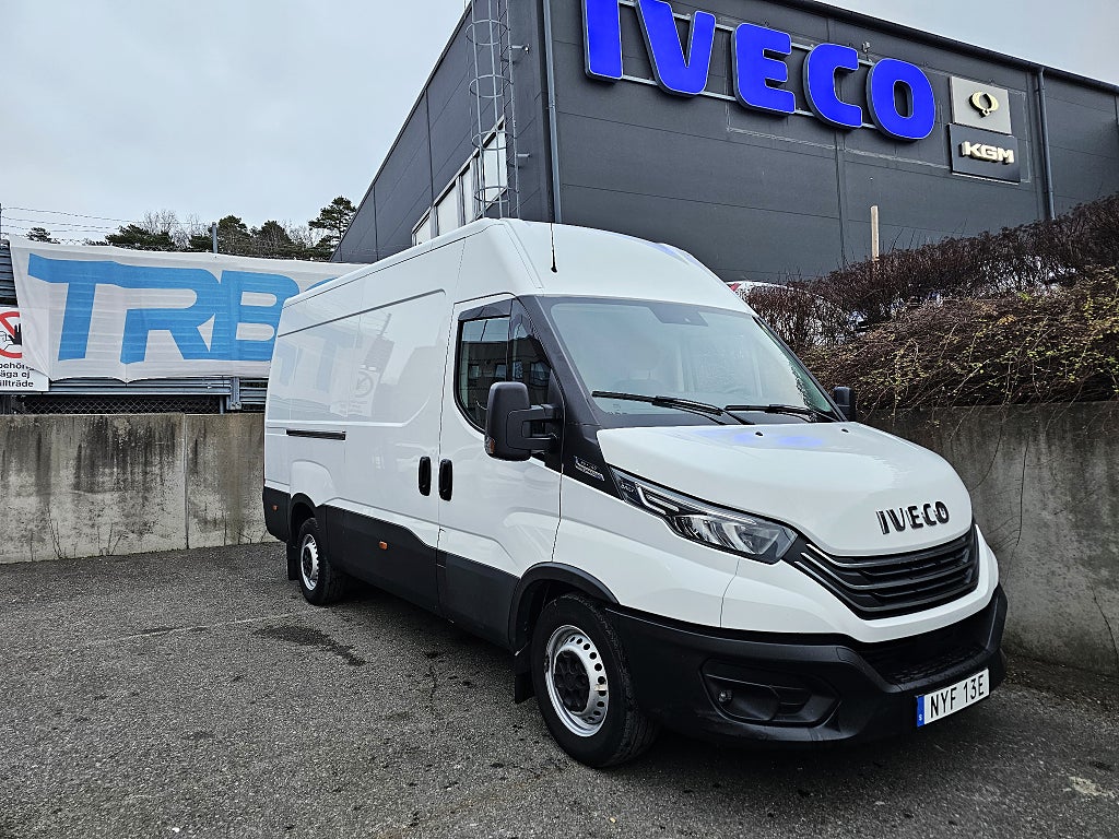 Iveco Daily Skåpbil 2.3 140Hk JTD Hi-Matic Värmare Drag Leasebar