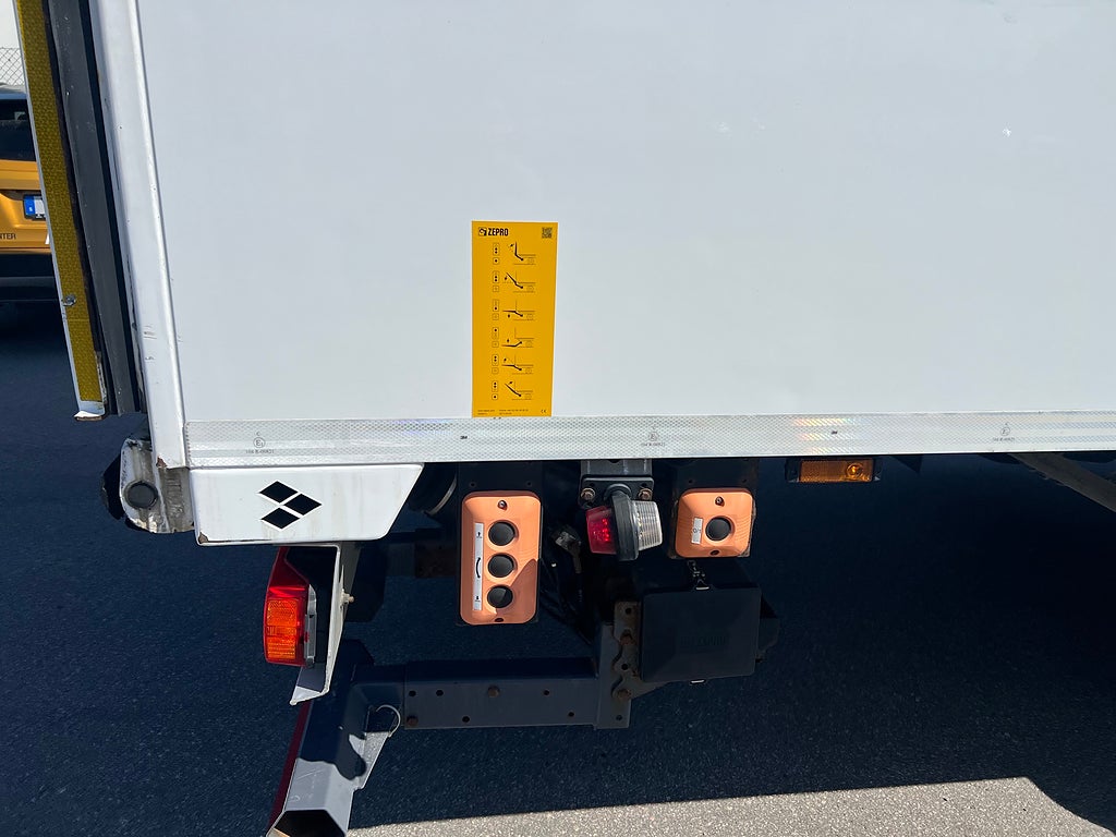 Volvo FM 410 6x2 Skåpbil, Öppningsbarsida, Bussbygg, Värmare