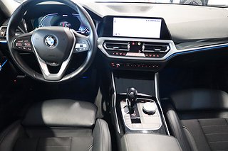 Sedan BMW 330e 14 av 25