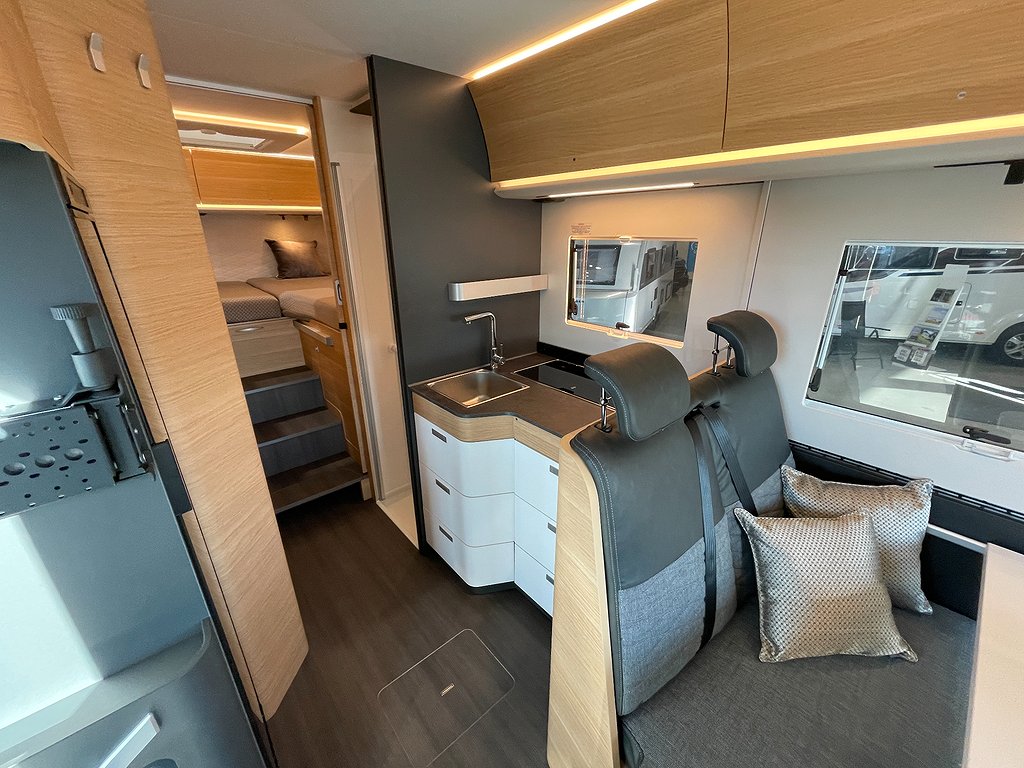 Adria Sonic 700 SL / Automat 180hk / ALDE / Taksäng - Adria