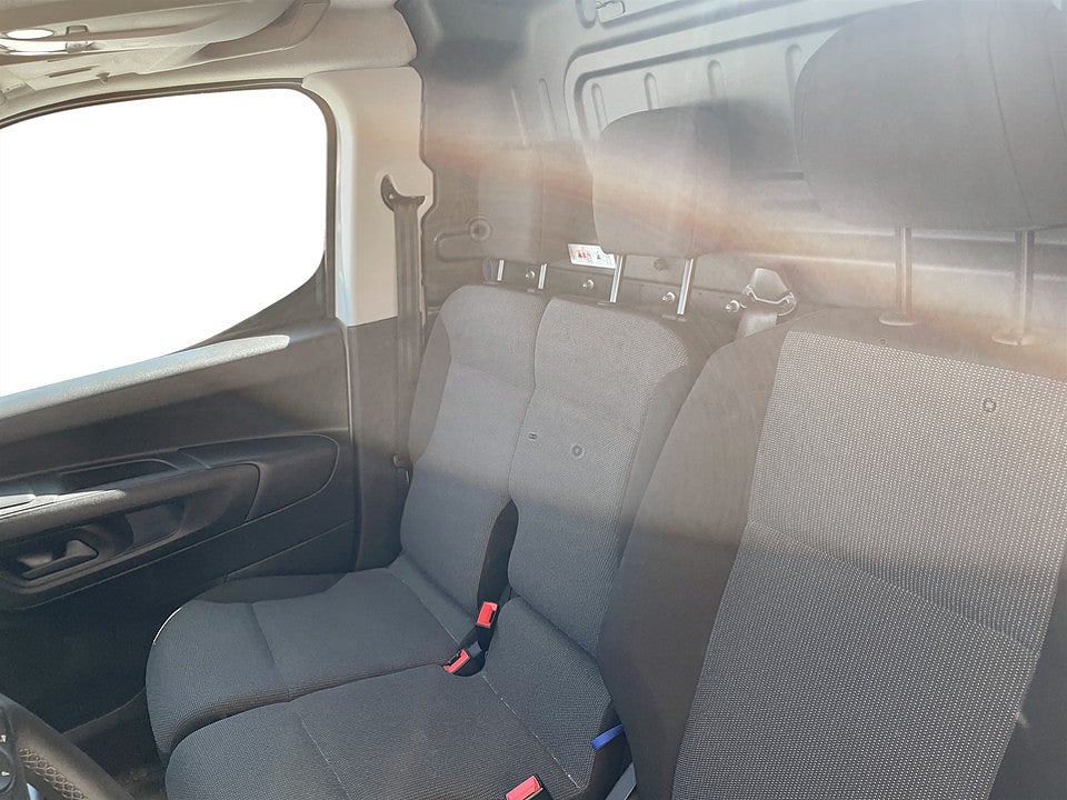Bild på Opel Combo Cargo XL Business 1.5 130hk Aut L2 WEBASTO B-KAMERA