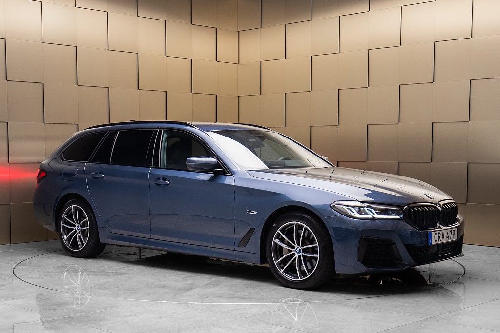 BMW 530e xDrive Touring M Sport / H&K / Drag / Moms