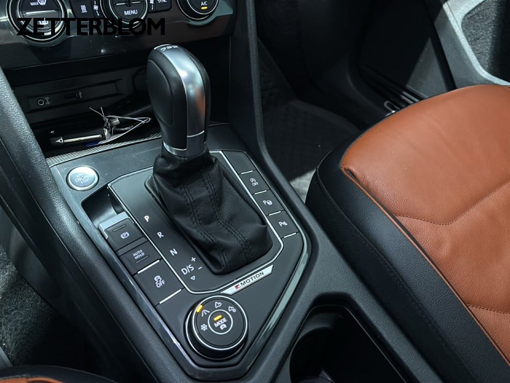 SUV Volkswagen Tiguan 14 av 18