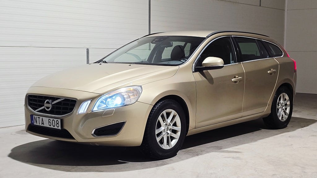 Volvo V60 D5 Momentum Euro 5/Drag/