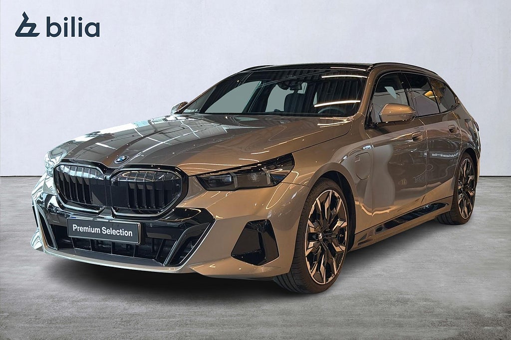 BMW 530e xDrive Touring M Sport Pro | DEMOBIL | HUD | B&W | Pano