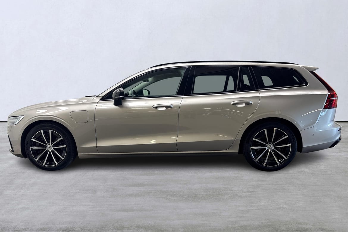 Volvo V60 Recharge T8 Plus Dark 2024, bild 2/59