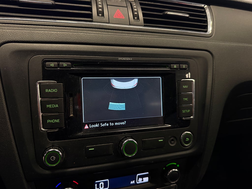 Skoda Rapid 2013 - miniatyr 15