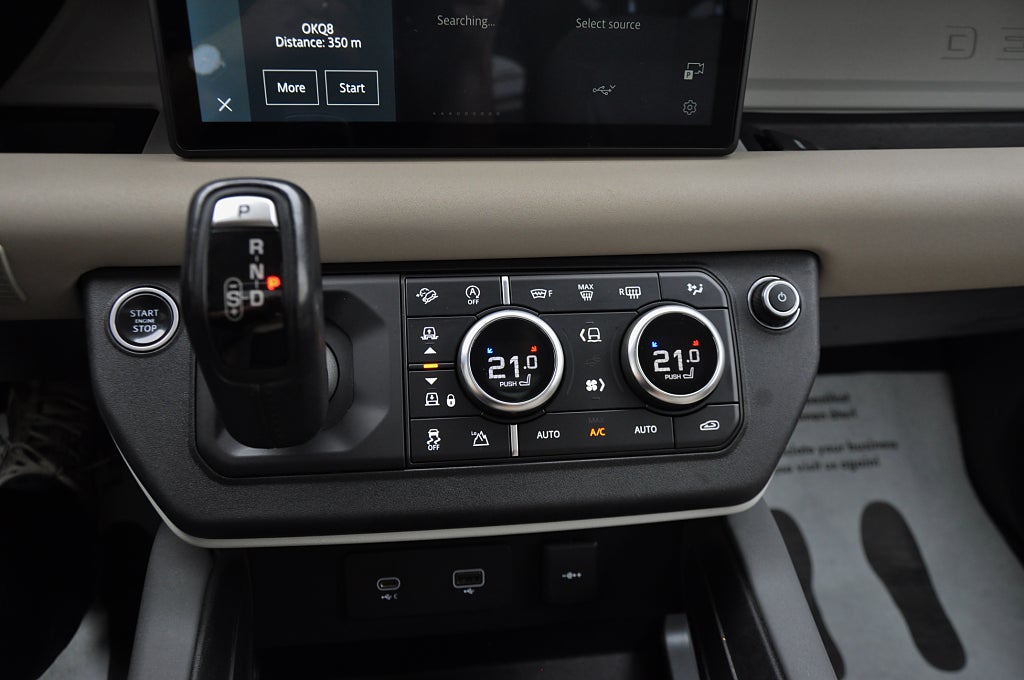 Land Rover Defender 2020 - miniatyr 13