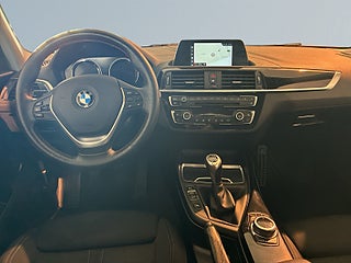 BMW 118d xDrive 5-dörrars Sport line Dragkrok Mvärmare Psens S&V – bild 8