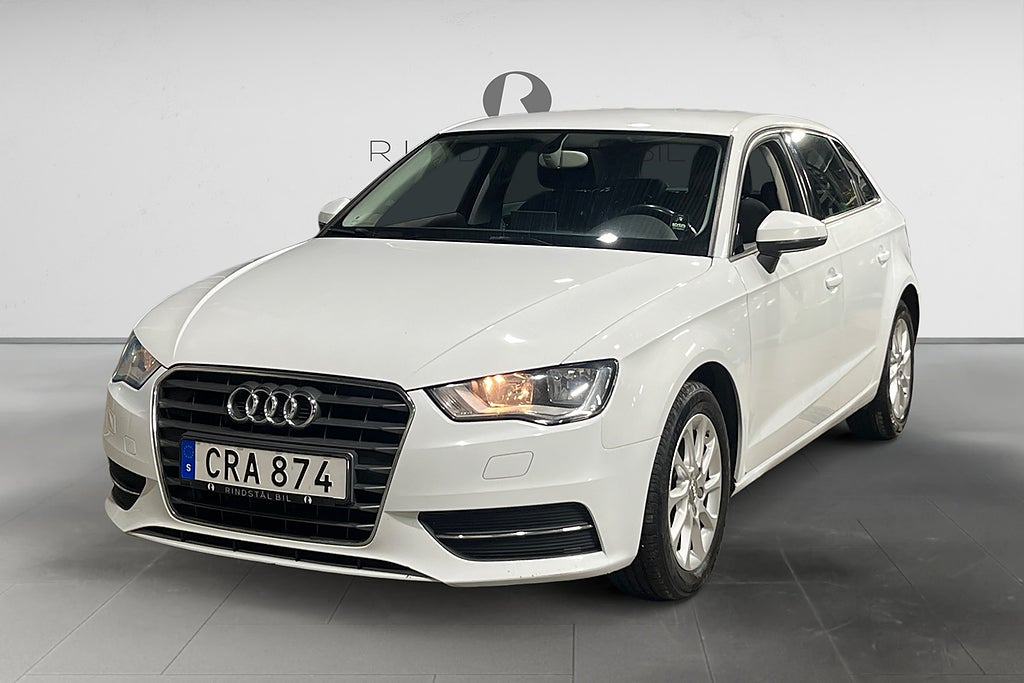 Audi A3 1.6 110 HK AUT ATTRACTION PDC BLUETOOTH 0.36L/MIL 16"