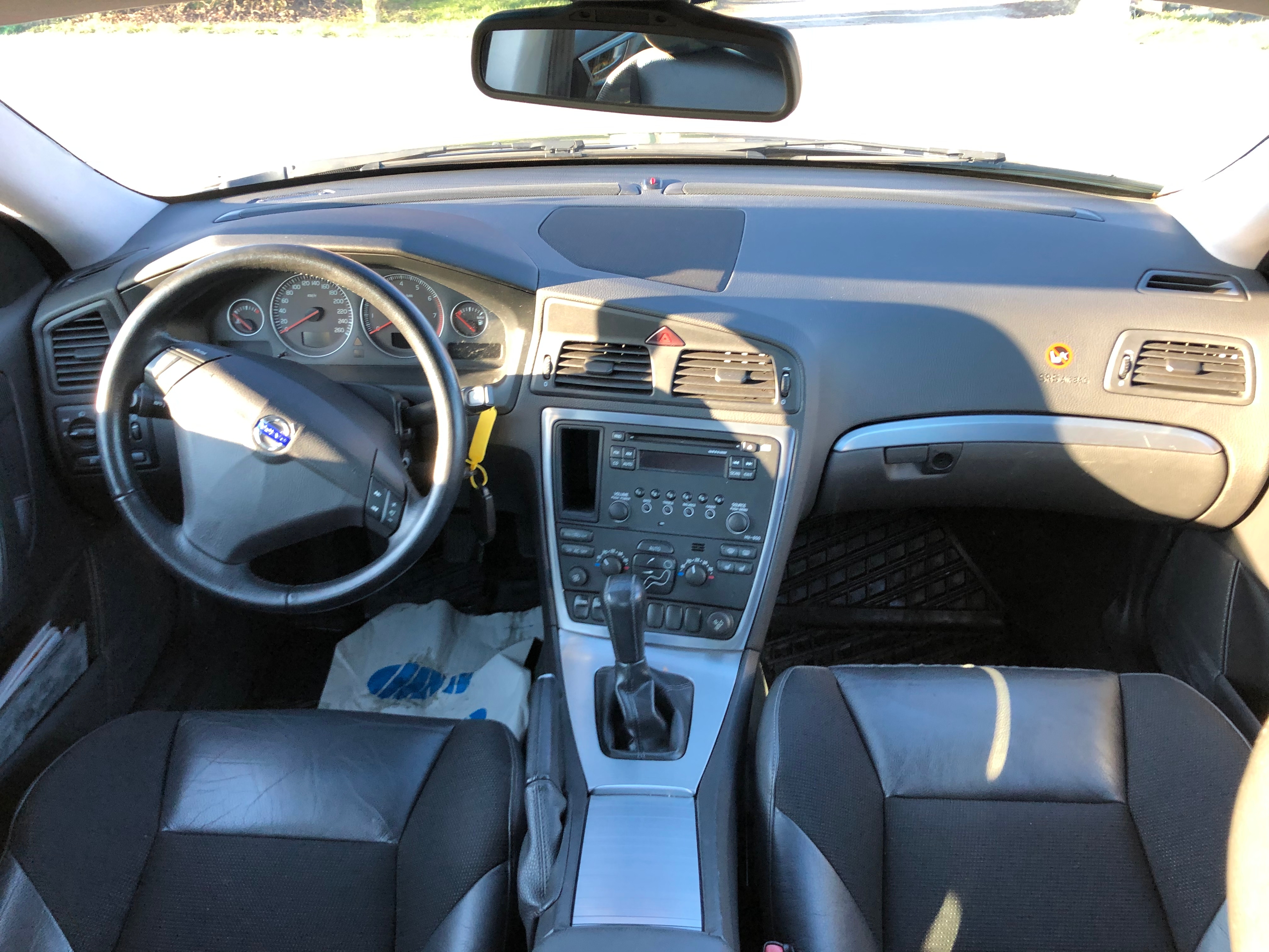 Volvo S60 2.4 888kr ¨Årsskatt Endast 2006, bild 7/39