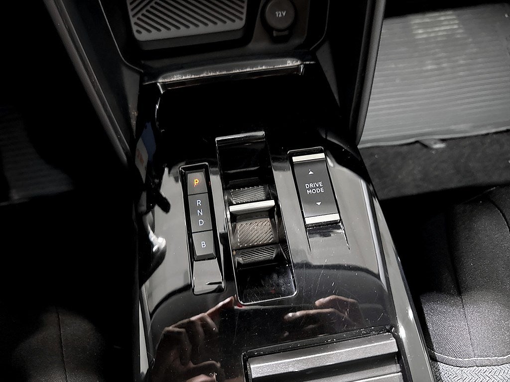 Bild på Citroën e-C4 Feel 50kWh 136hk Aut - CARPLAY, RATTVÄRME