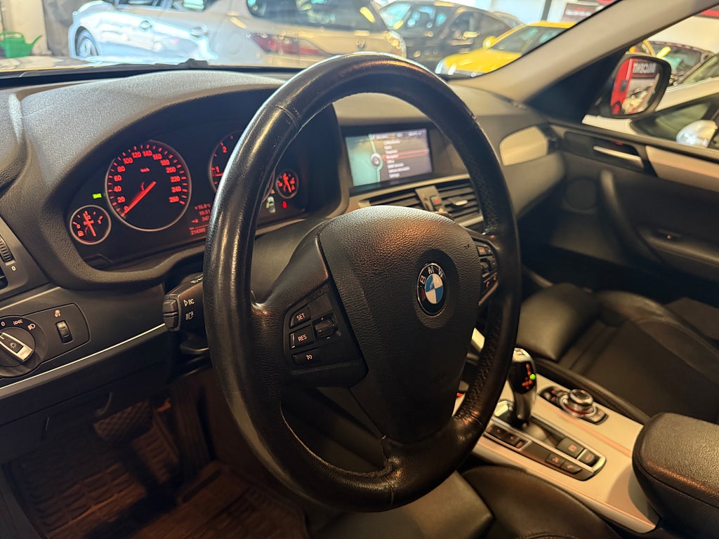 BMW X3 2011 - miniatyr 11